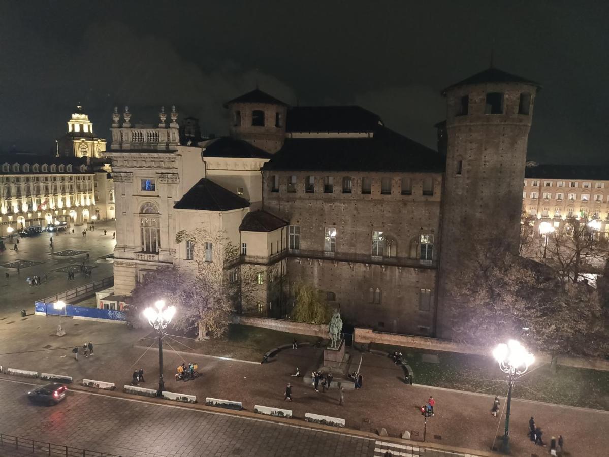 Appartamento Nel Cuore Di Torino Centro Turim Exterior foto